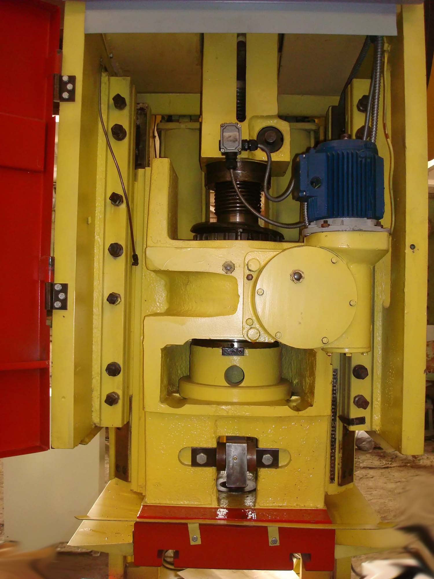 КВ2132 Изображение кривошипного открытого ненаклоняемого пресса